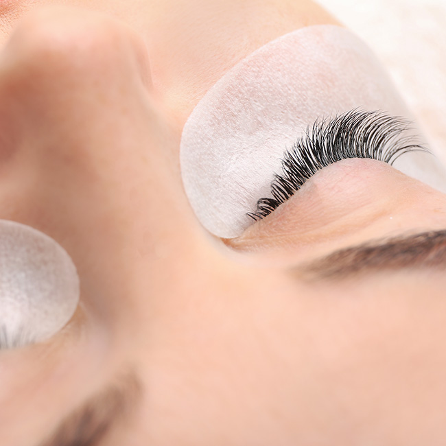 The Top 5 Reasons to Select Mega Volume Lash Extensions